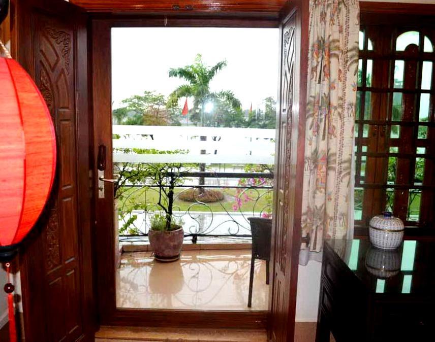Bougainvillier Hotel Phnom Penh Exterior photo