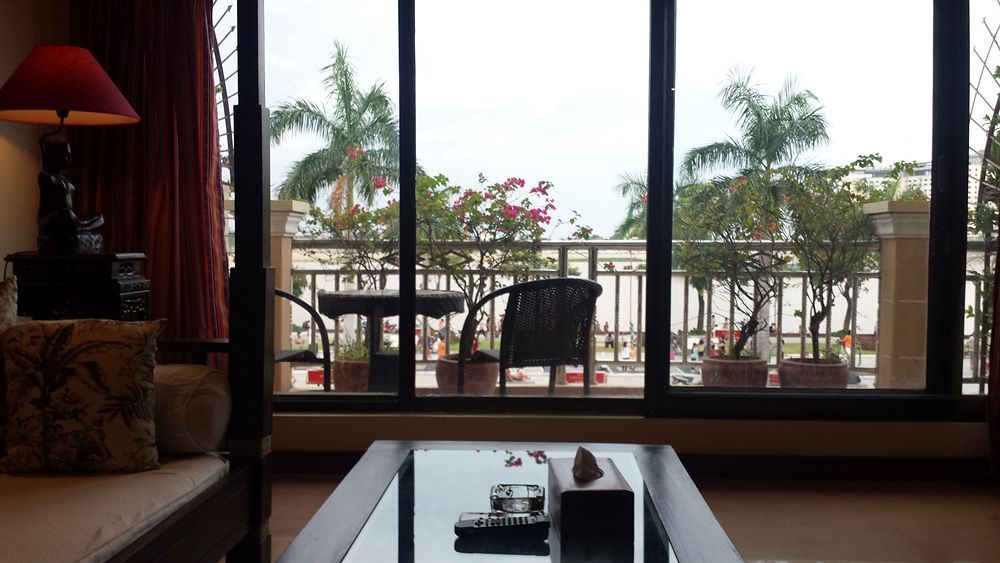 Bougainvillier Hotel Phnom Penh Exterior photo
